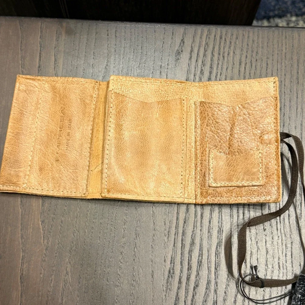 Empresa Hill Wax Beige Leather Tri-Fold Wallet Made in Italy Minimalist Boho